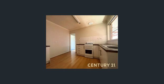 A Cozy Spot in Noble Park - Photo 1