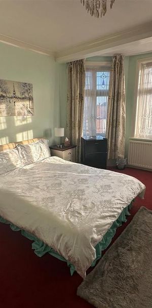 1 bedroom in a house share to rent - Photo 1