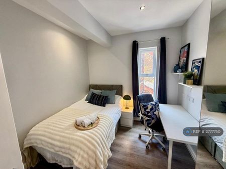 5 bedroom terraced house to rent - Photo 4