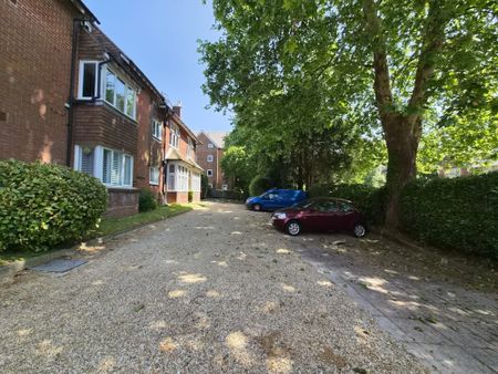Westwood Road, Southampton - Photo 4