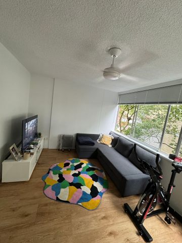 Elizabeth Bay - Photo 3