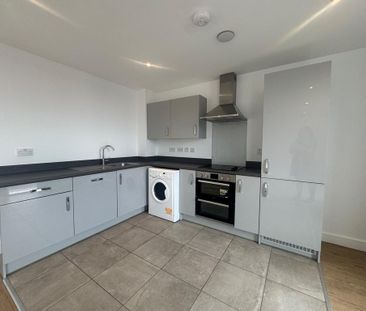 2 bedroom apartment to rent - Photo 3