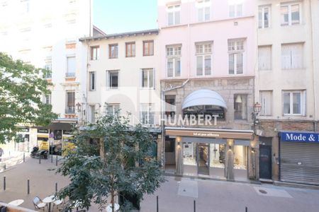 Location Appartement 2 pièces Meublé 35m² ST ETIENNE 42000 - Photo 5