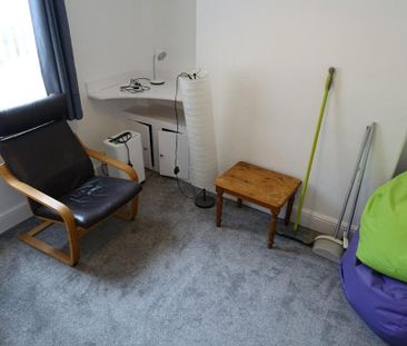 3 bedroom private hall to rent - Photo 6