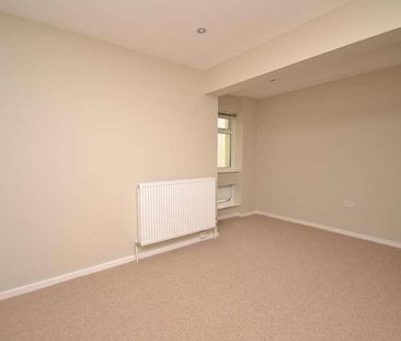 Field View, Caversham, Reading, RG4 - Photo 2