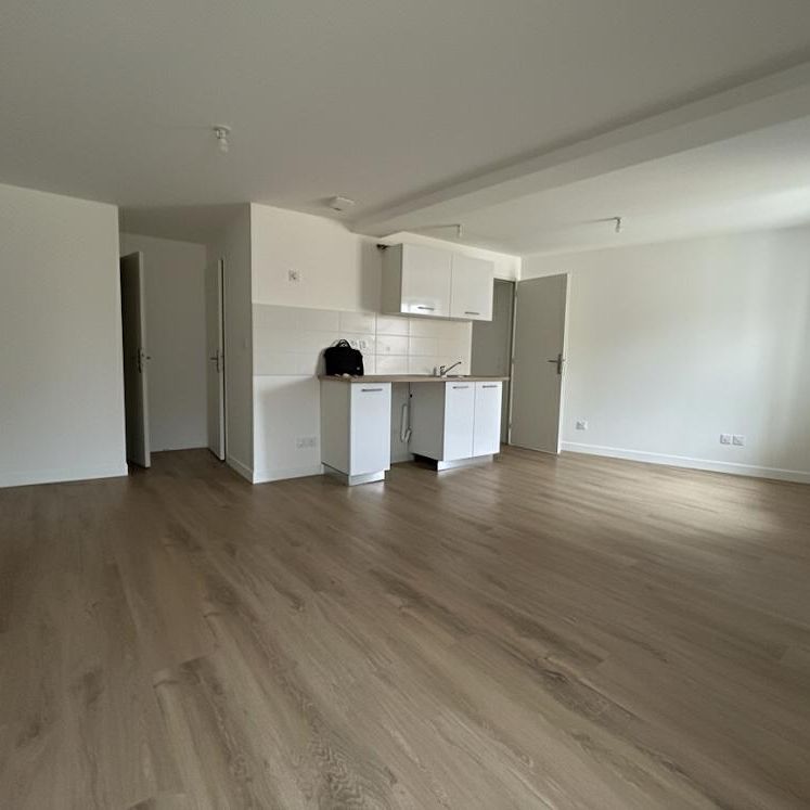 Location Appartement 2 pièces 47m² ANNONAY 07100 - Photo 1