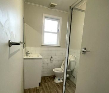 2 BEDROOM - REDECORATED - CARPORT - Photo 5