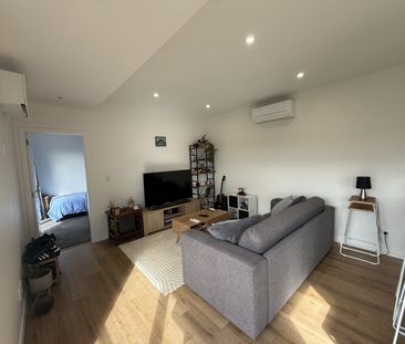 59 Winston Street, Crofton Downs - Photo 2