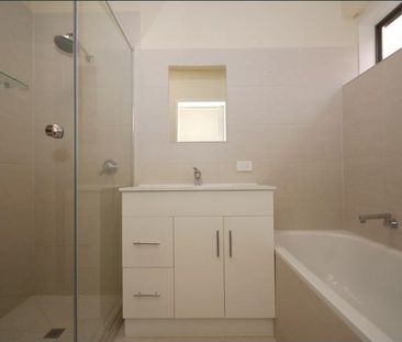 Central & Spacious! - Photo 5