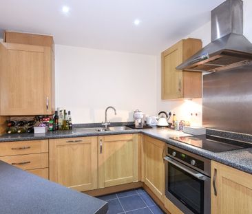 2 bedroom flat to rent - Photo 4