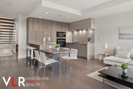 Townhouse in Vancouver West Side, BC - Photo 3