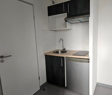 Location Appartement 1 pièce 18m² NIMES 30000 - Photo 2