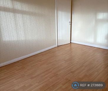 3 bedroom maisonette to rent - Photo 3