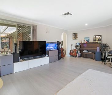 Modern, Private 3-Bedroom Home with Outdoor Entertaining in Prime P... - Photo 5