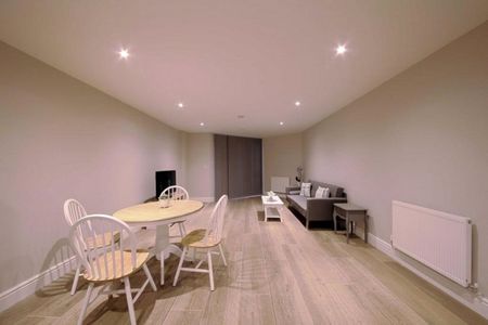 Petersfield Avenue, Slough, Berkshire,SL2 - Photo 3