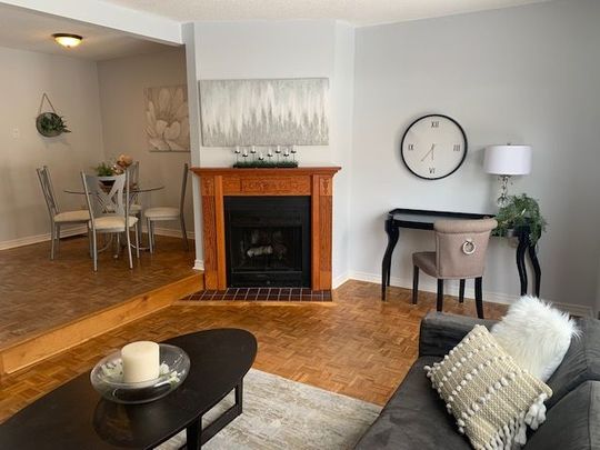 For Lease - 14 LARKSHIRE Lane Unit# E, Barrhaven, Ontario - Photo 1