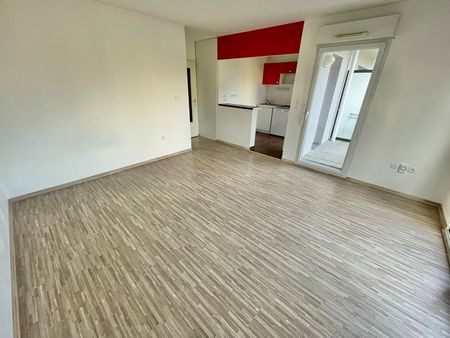Location Appartement 1 pièce 31m² - Photo 4