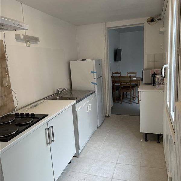 2 pièces - Meublé - 34,87 m² - 3ème étage - Colocation non autorisée - Photo 1