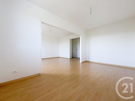 Location Appartement 4 pièces 76m² ST JULIEN LES VILLAS 10800 - Photo 2