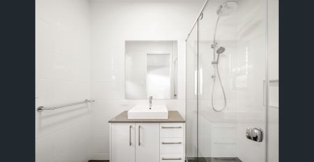 Beautiful 4 Bedroom Family Home - Photo 2