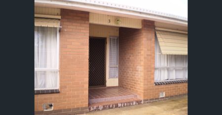 Located minutes from the city. - Photo 5