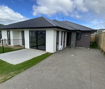 68 Hokioi Drive, Kenepuru - Photo 6