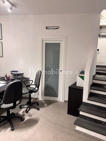 Bilocale Vico Primo Portapiccola a Montecalvario, Quartieri Spagnoli, Napoli - Photo 4