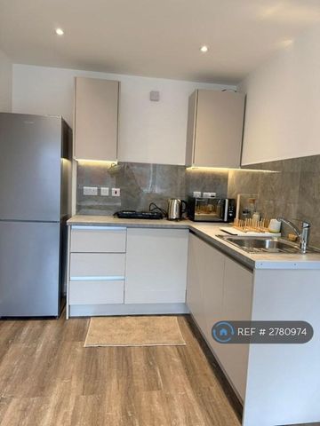 Studio to rent - Photo 4