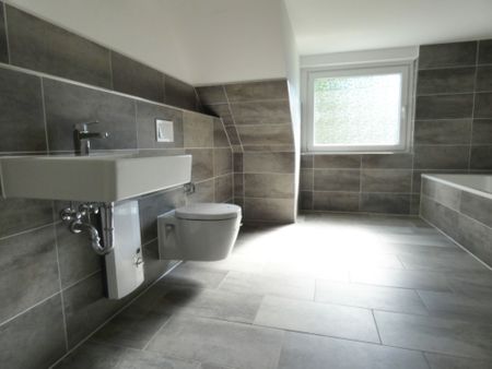 ** Wir modernisieren umfangreich und hochwertig für Sie ** - Foto 4