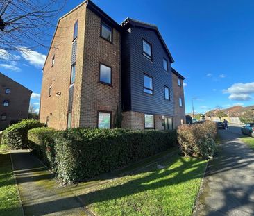 Elmfield House, Guildford, GU4 - Photo 2