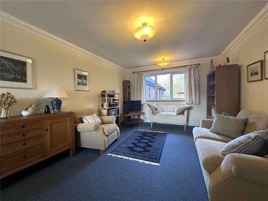 Greenhill Road, Farnham, Surrey, GU9 - Photo 1