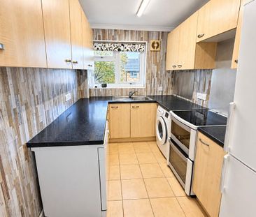 2 bedroom apartment to rent - Photo 5