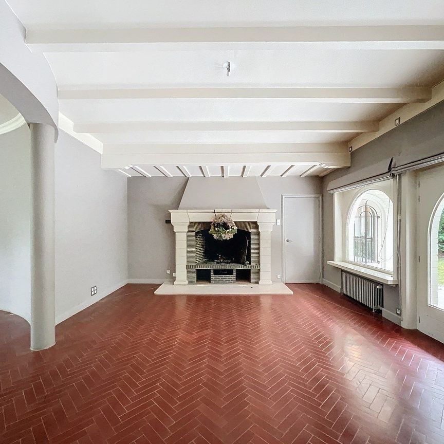 Residentiële karaktervolle villa gelegen Eikeldreef 17 Sint-Martens- Latem op 2.550m². - Foto 1