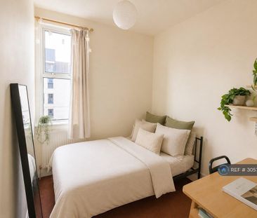 4 bedroom terraced house to rent - Photo 6