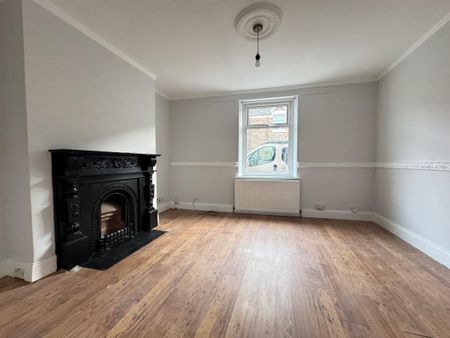 2 bedroom terraced house to rent - Photo 2