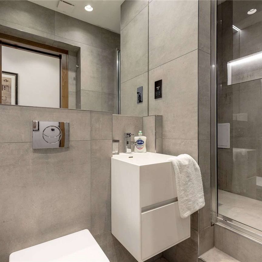 A fully refurbished 2 bedroom flat in the popular Dean Village location. - Photo 1