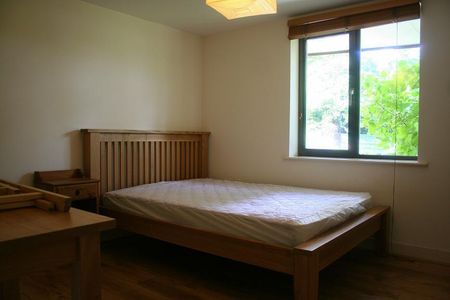 3 bedroom flat to rent - Photo 5