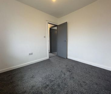 2 bedroom semi-detached house to rent - Photo 3
