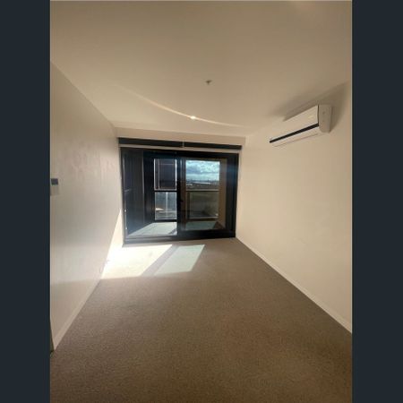 One Bedroom Apartment - Photo 4