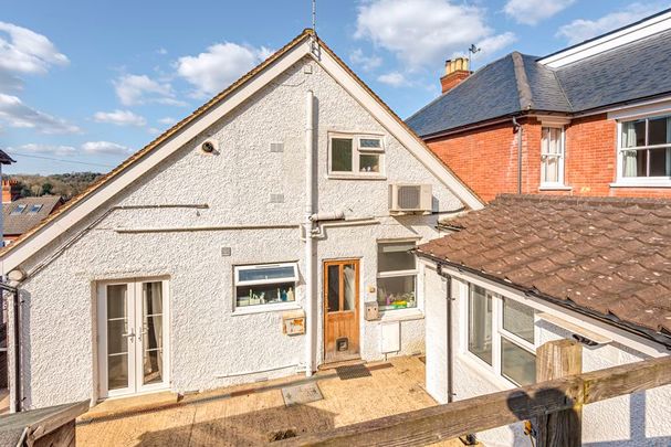 Croft Road Godalming, Surrey - 1 bedroomProperty for lettings - Seymours - Photo 1