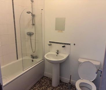 5 Frances House, 142 Frances Street, Newtownards, BT23 7DY - Photo 4