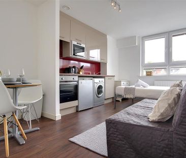 Studio to rent - Photo 1