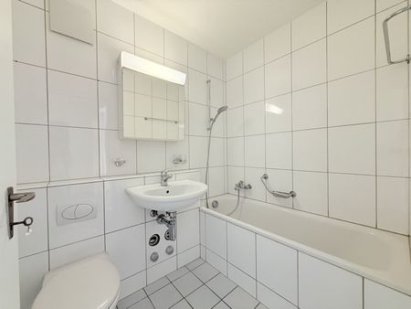 Wohnen im Dreiländereck: Attraktive Attikawohnung am Wiesendamm - Photo 3