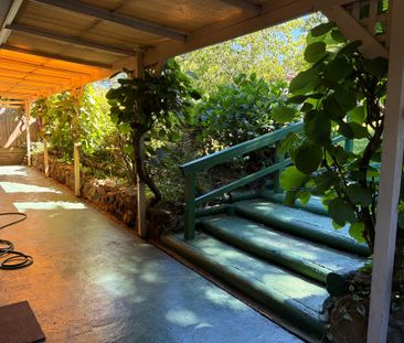 Short walk to Town - Photo 5