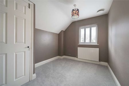 An immaculately presented four-bedroom detached family home with garaging. - Photo 4