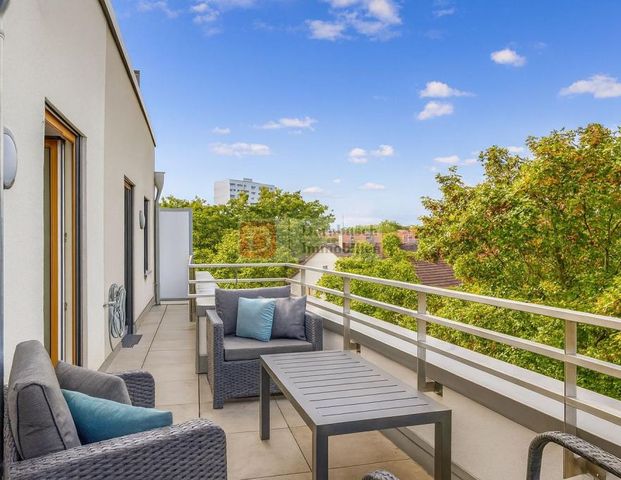 Terrassenwohnung in Frankfurt am Main (Ostend) - Photo 1