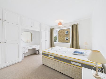 Woodlea Court, Alwoodley, Leeds - Photo 2