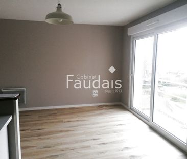 Location Appartement 2 pièces 40m² COUTANCES 50200 - Photo 4