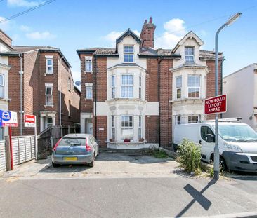 1 bedroom flat to rent - Photo 6