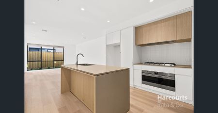 Stunning Brand New Townhouse! - Photo 4